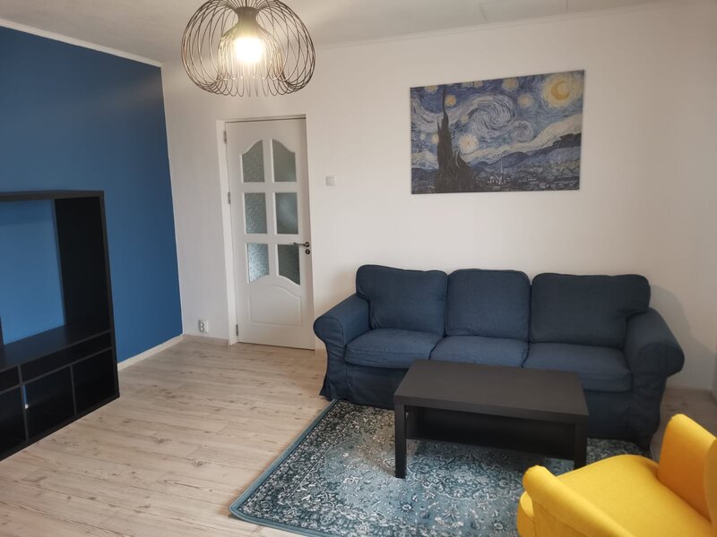 Titan, 3 minute metrou si parc IOR, stradal pe Nicolae Grigorescu,